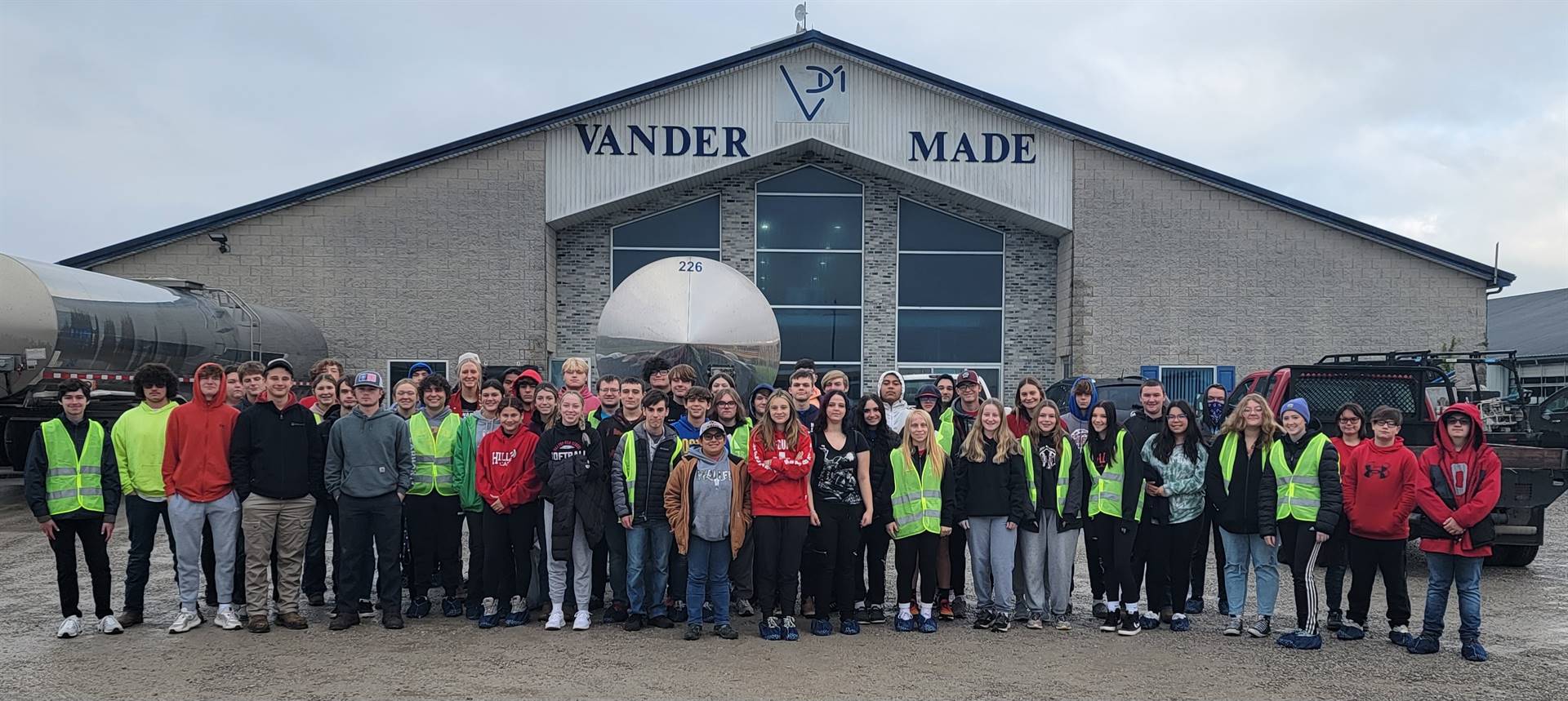 Biology and Plant/Animal Science Classes Field Trip to Vander Made Farms